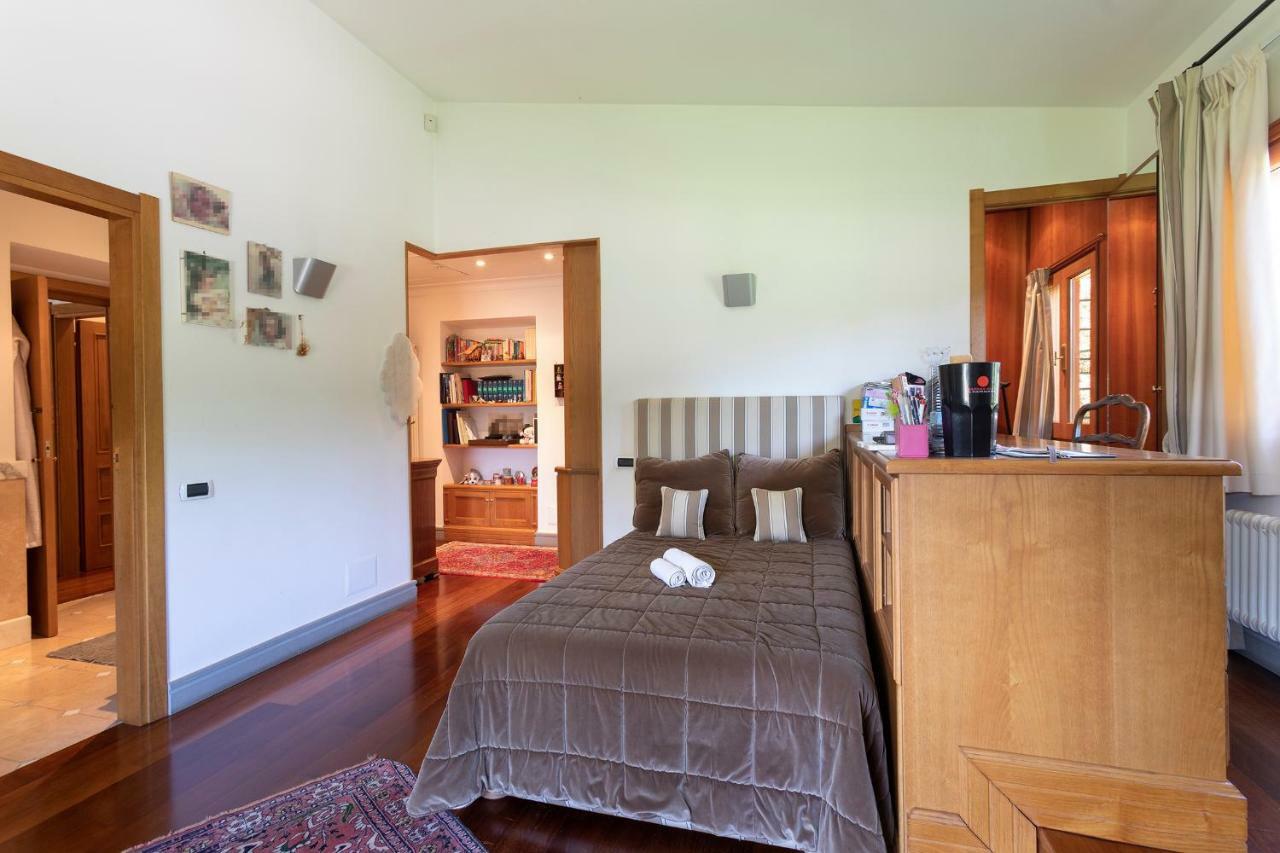 Villa In Via Della Marcigliana Casale Torre San Giovanni Eksteriør bilde
