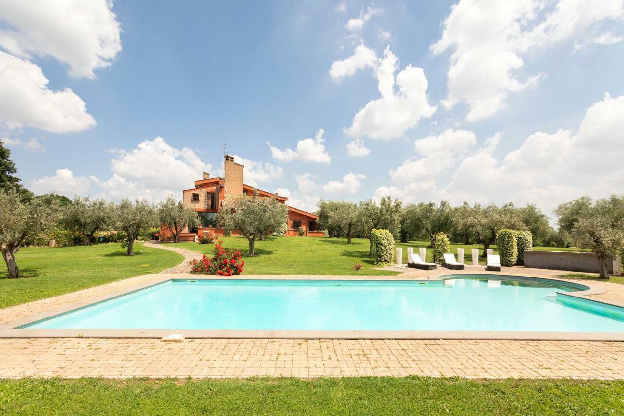 Villa In Via Della Marcigliana Casale Torre San Giovanni Eksteriør bilde