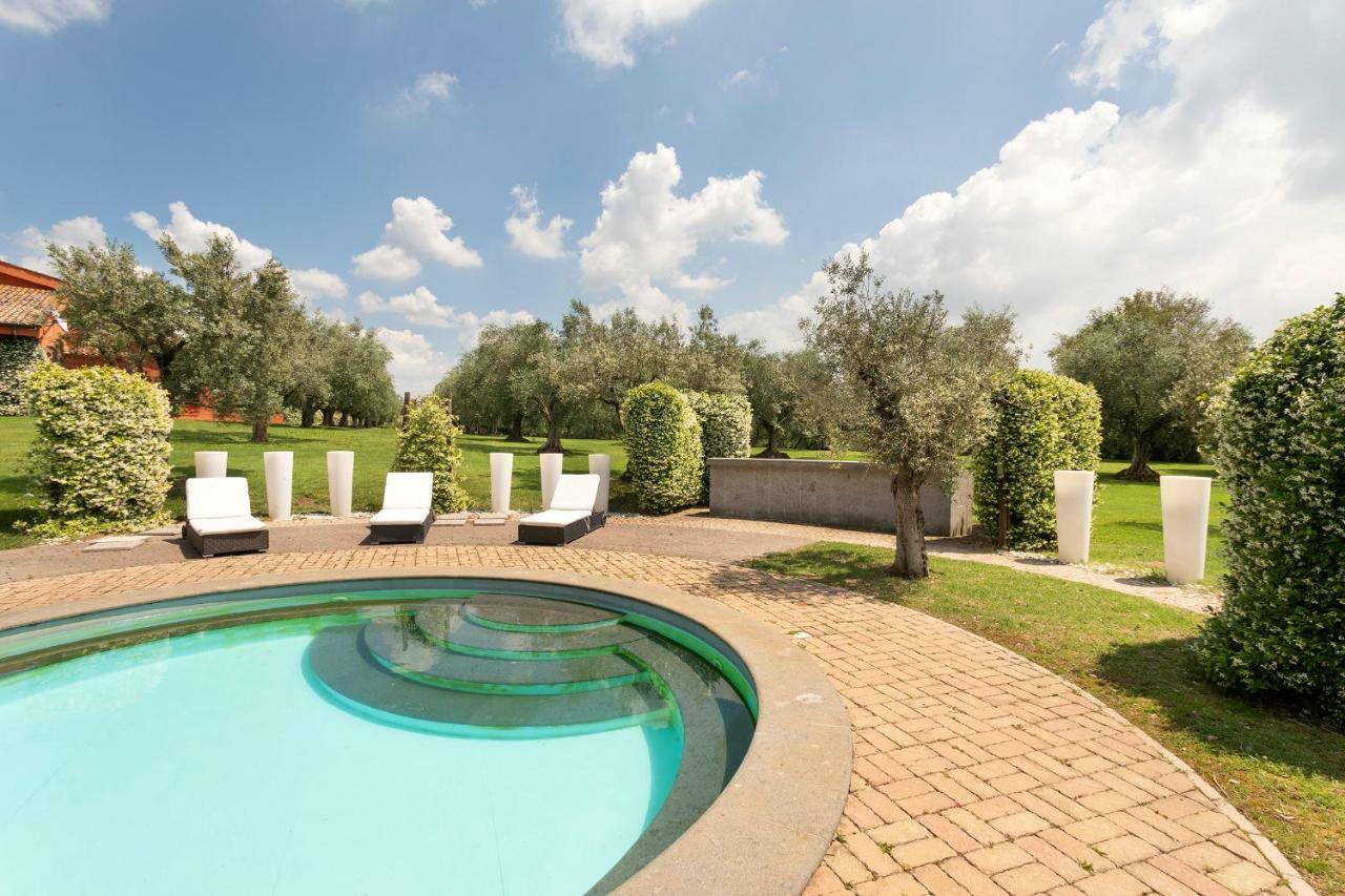 Villa In Via Della Marcigliana Casale Torre San Giovanni Eksteriør bilde