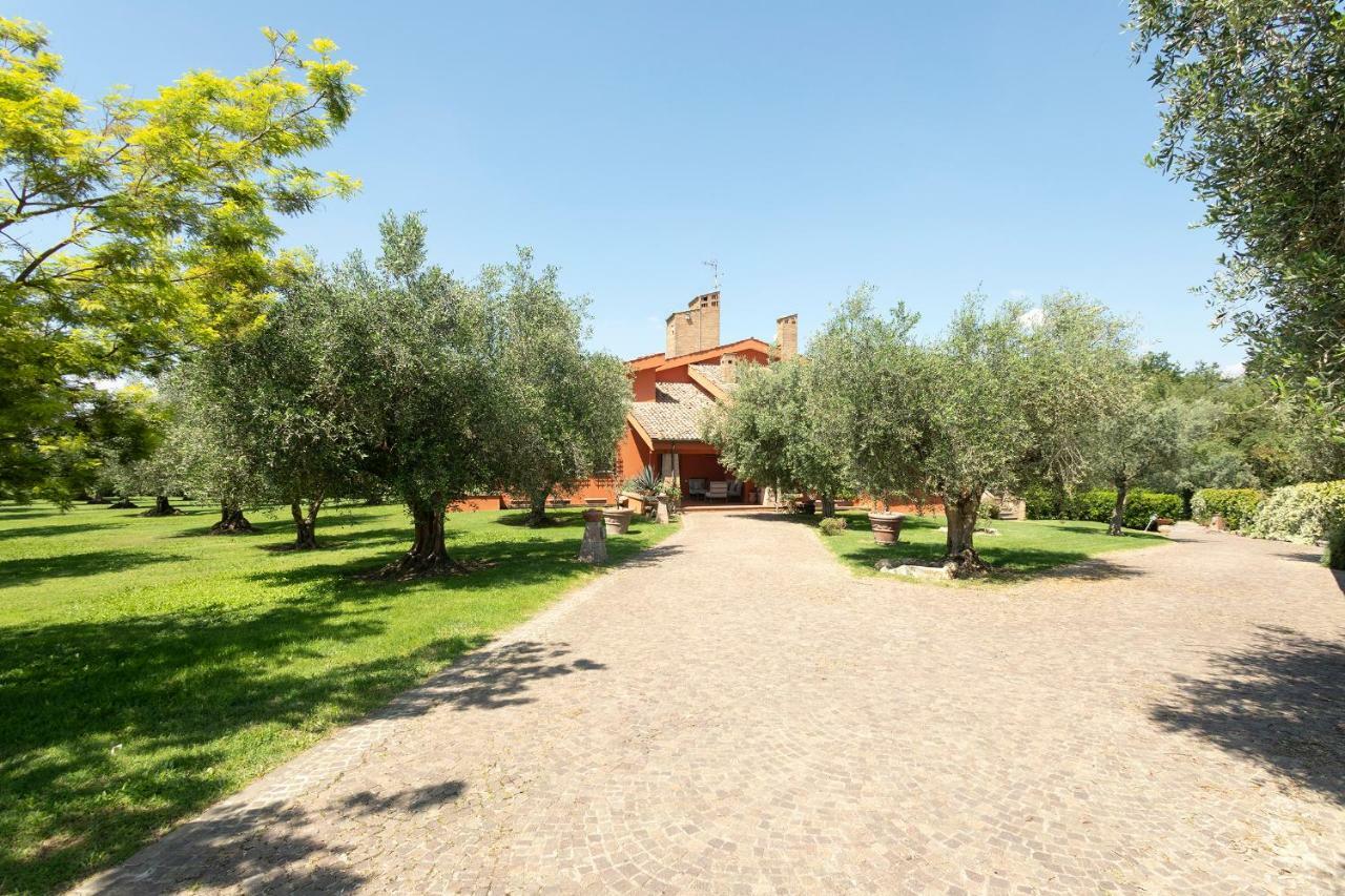 Villa In Via Della Marcigliana Casale Torre San Giovanni Eksteriør bilde