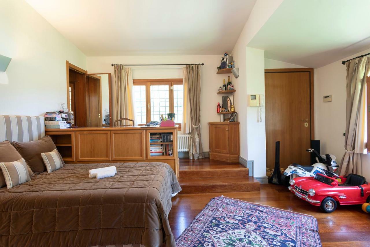 Villa In Via Della Marcigliana Casale Torre San Giovanni Eksteriør bilde
