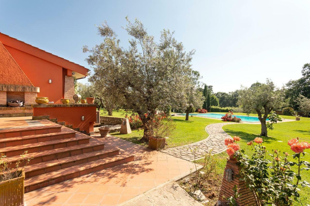 Villa In Via Della Marcigliana Casale Torre San Giovanni Eksteriør bilde