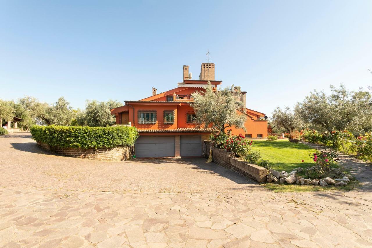 Villa In Via Della Marcigliana Casale Torre San Giovanni Eksteriør bilde
