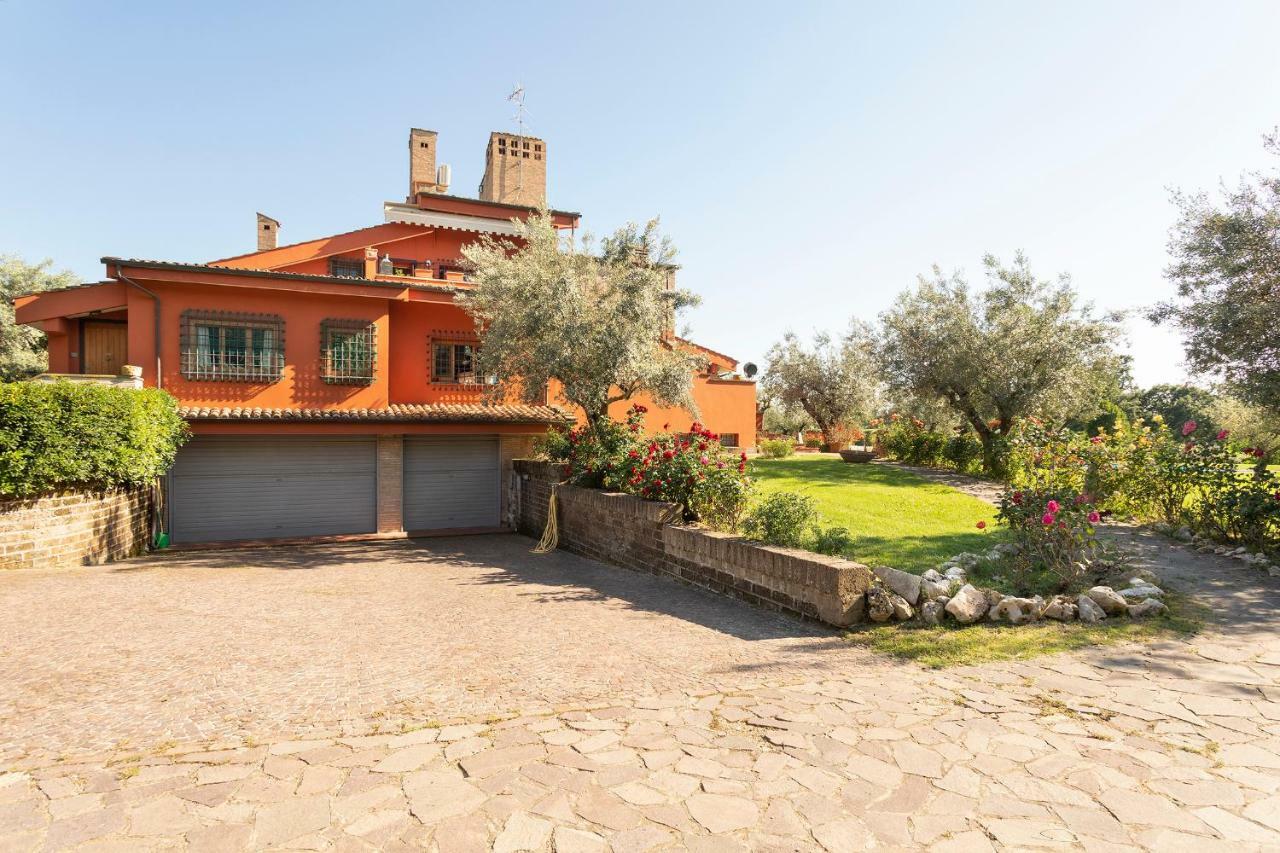 Villa In Via Della Marcigliana Casale Torre San Giovanni Eksteriør bilde
