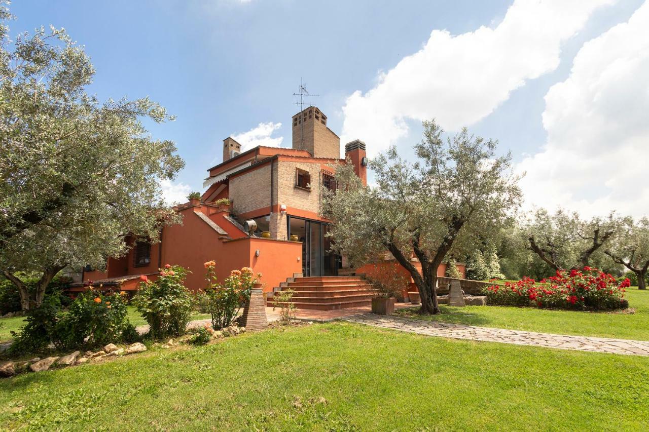 Villa In Via Della Marcigliana Casale Torre San Giovanni Eksteriør bilde